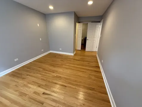 6954 North Greenview Avenue Chicago IL 60626