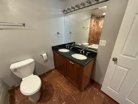 6954 North Greenview Avenue Chicago IL 60626