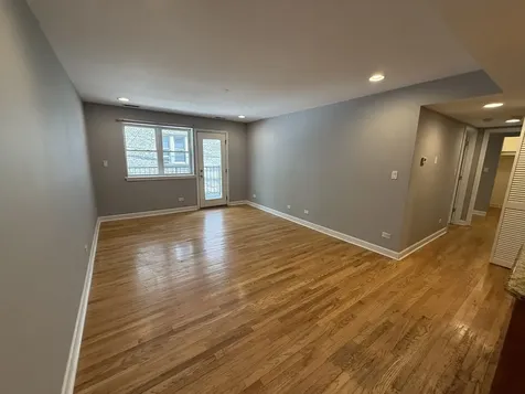 6954 North Greenview Avenue Chicago IL 60626