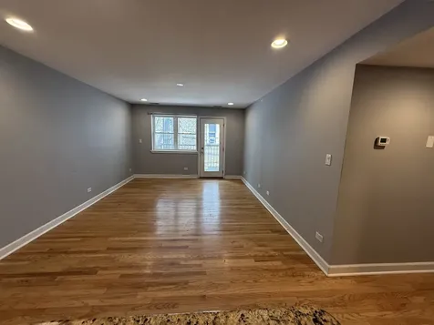 6954 North Greenview Avenue Chicago IL 60626