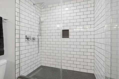 6 South Laflin Street Chicago IL 60607