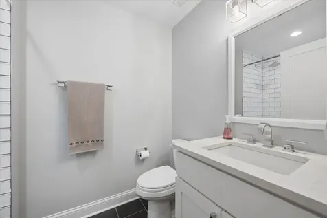 6 South Laflin Street Chicago IL 60607