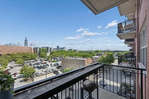 6 South Laflin Street Chicago IL 60607