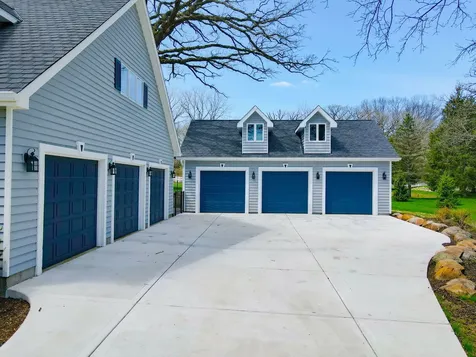 37132 North Black Velvet Lane Wadsworth IL 60083
