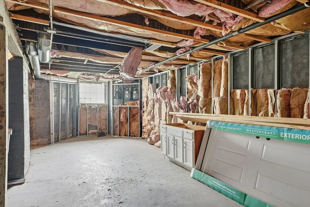 3056 East 87th Street Chicago IL 60617