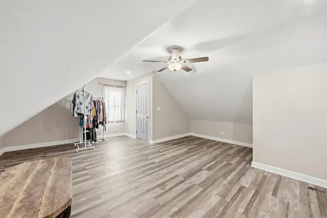 3056 East 87th Street Chicago IL 60617