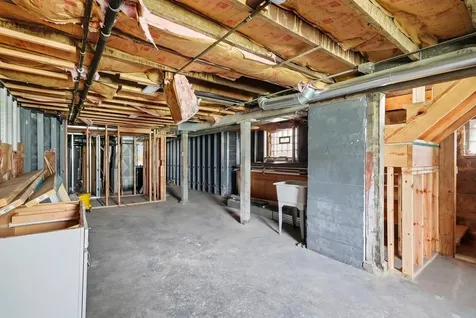 3056 East 87th Street Chicago IL 60617