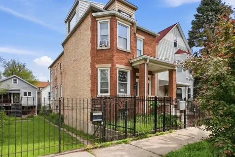 3056 East 87th Street Chicago IL 60617