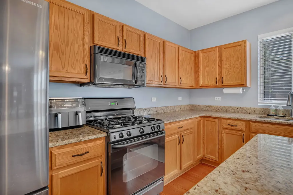 170 Holly Street Bolingbrook IL 60490