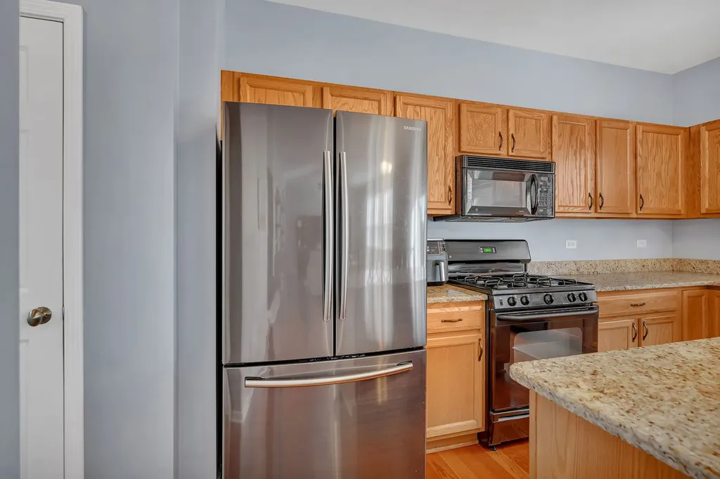 170 Holly Street Bolingbrook IL 60490