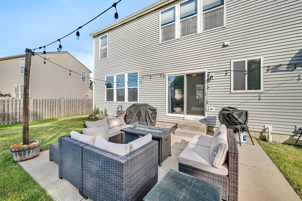170 Holly Street Bolingbrook IL 60490
