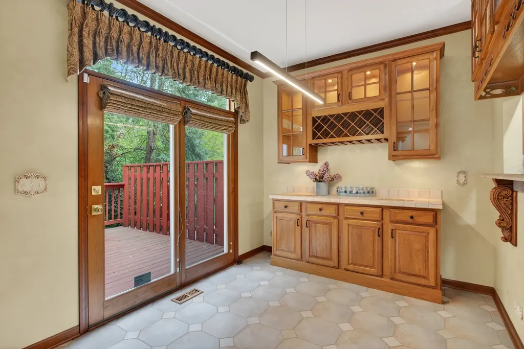 1572 Treeline Court Naperville IL 60565