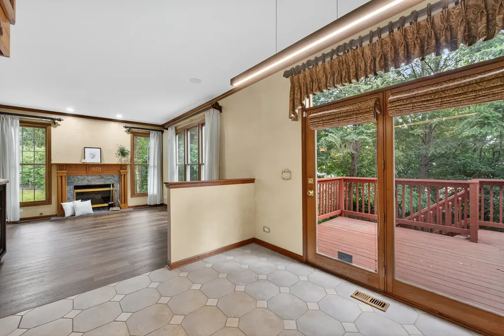 1572 Treeline Court Naperville IL 60565