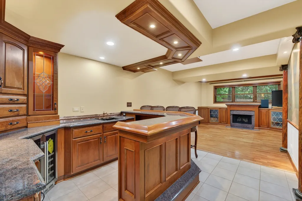 1572 Treeline Court Naperville IL 60565