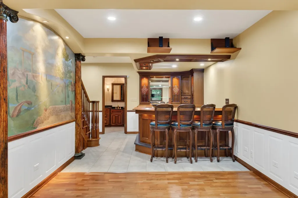 1572 Treeline Court Naperville IL 60565