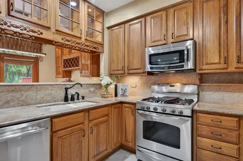 1572 Treeline Court Naperville IL 60565