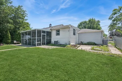 5710 West Hawthorne Avenue Berkeley IL 60163