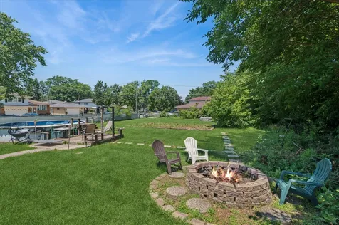 5710 West Hawthorne Avenue Berkeley IL 60163