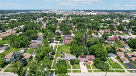 5710 West Hawthorne Avenue Berkeley IL 60163