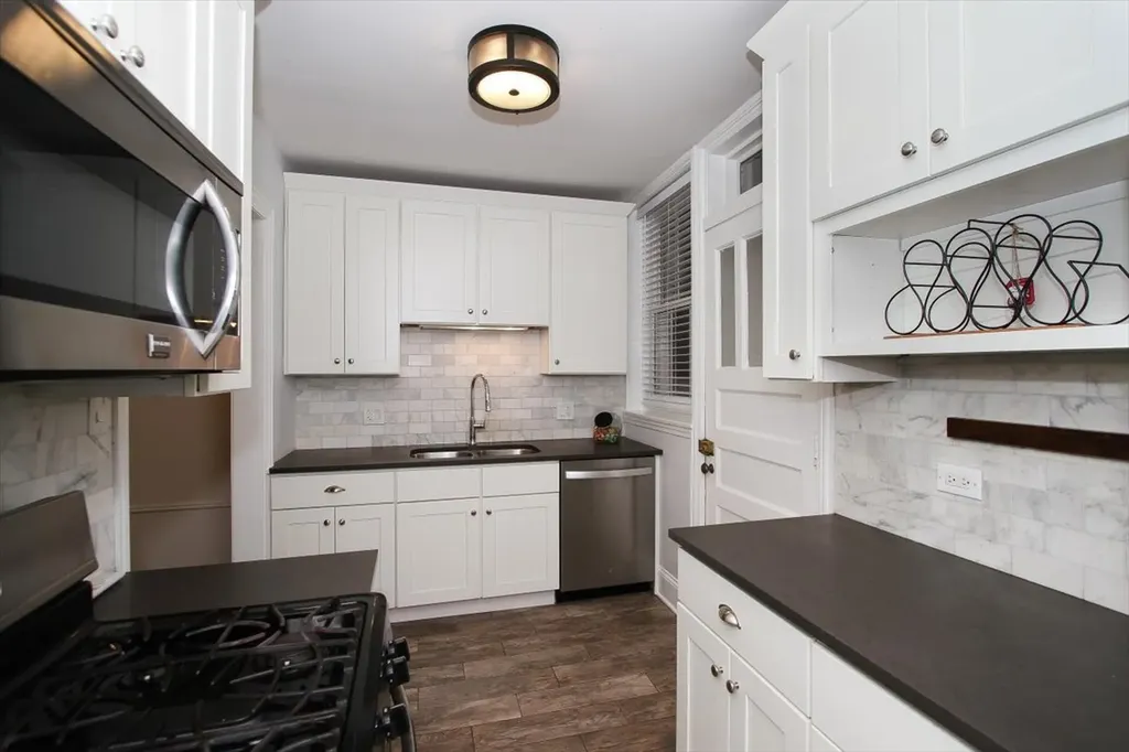 1445 West Elmdale Avenue Chicago IL 60660
