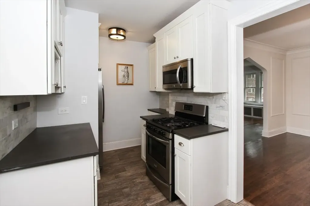 1445 West Elmdale Avenue Chicago IL 60660