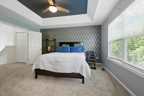 280 Hickory Lane South Elgin IL 60177