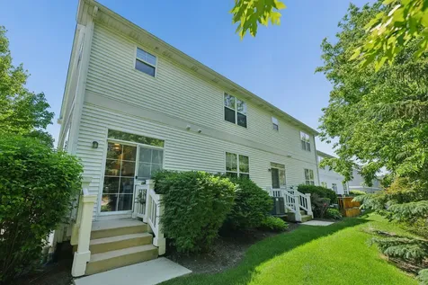 280 Hickory Lane South Elgin IL 60177