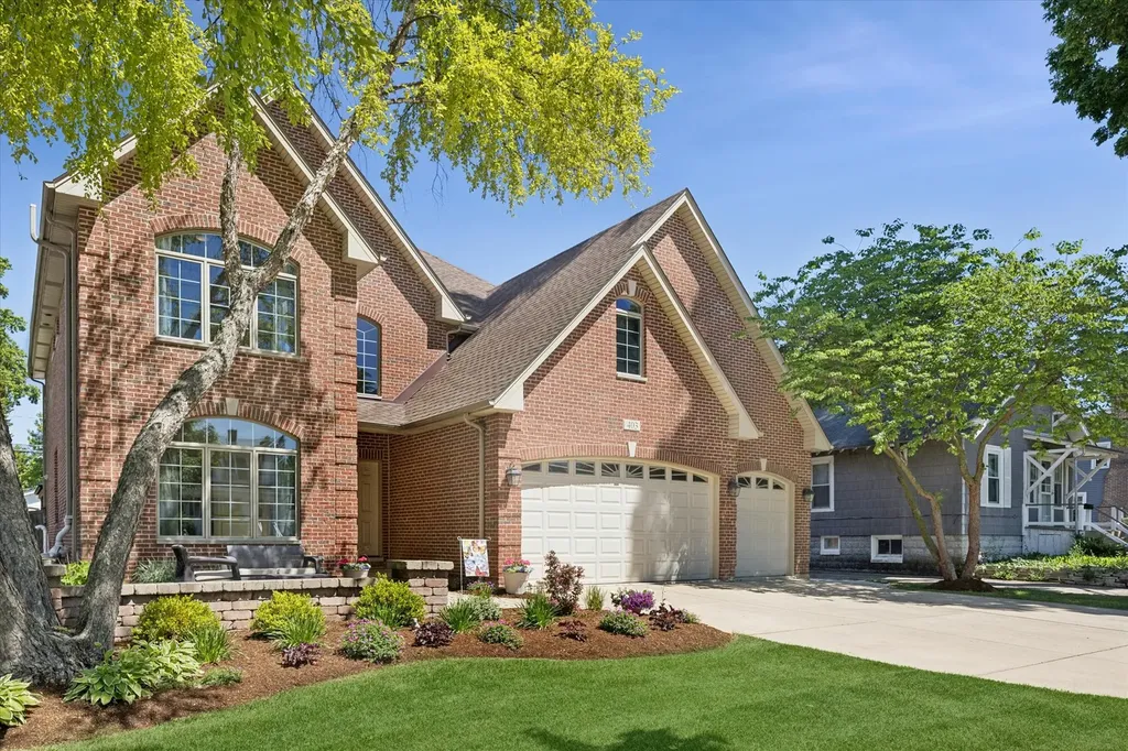 403 South Fairview Avenue Elmhurst IL 60126