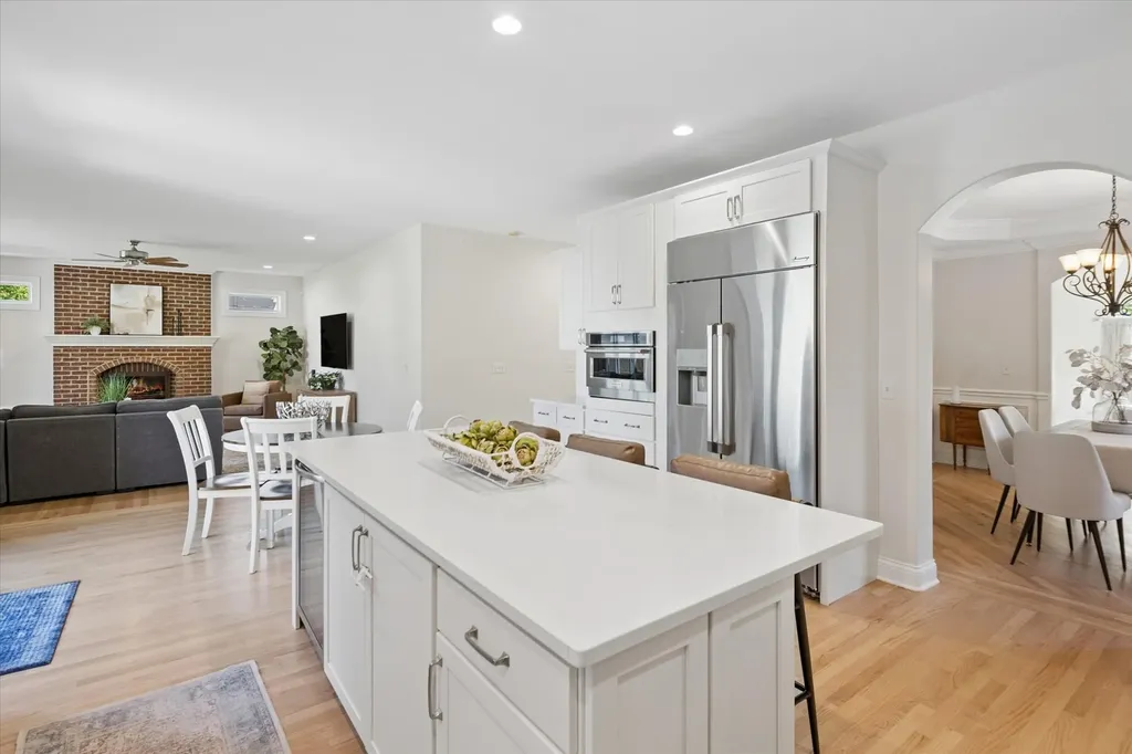 403 South Fairview Avenue Elmhurst IL 60126