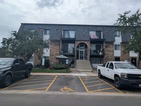 16B East Dundee Quarter Street Palatine IL 60074
