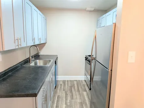 16B East Dundee Quarter Street Palatine IL 60074