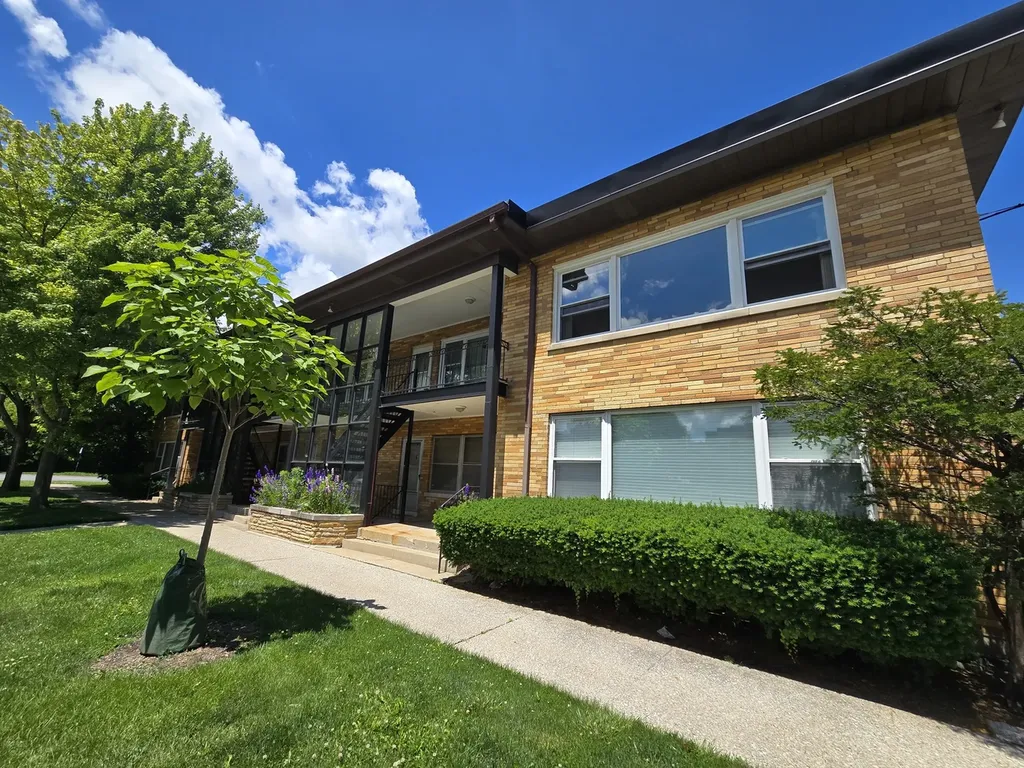 1301 North Harlem Avenue Oak Park IL 60302