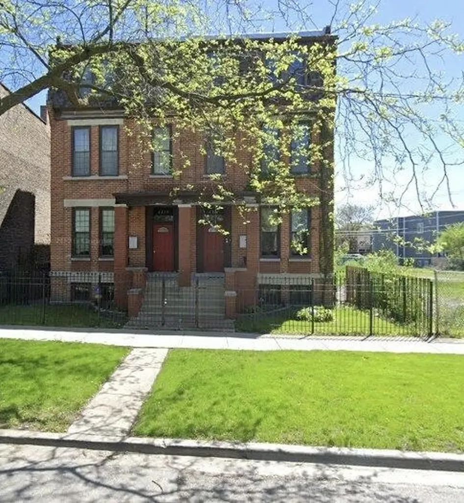 4321 South Ellis Avenue Chicago IL 60653