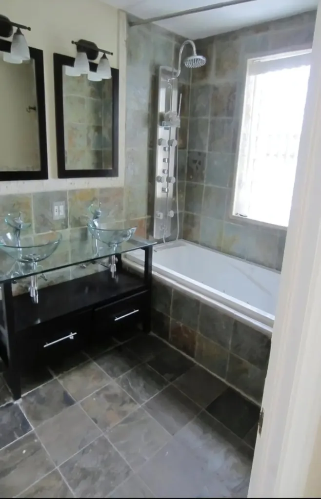 4321 South Ellis Avenue Chicago IL 60653
