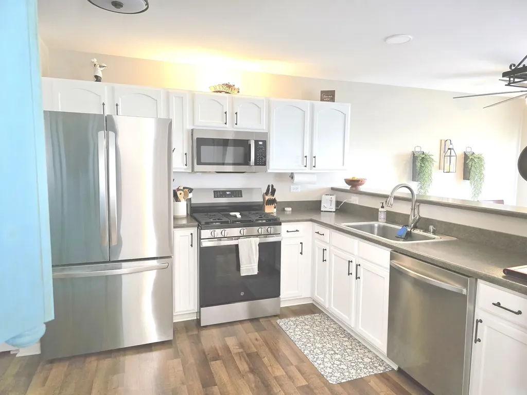 10884 Cape Cod Lane Huntley IL 60142