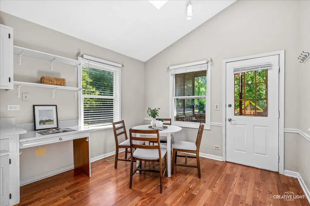 2296 Salisbury Drive Naperville IL 60565