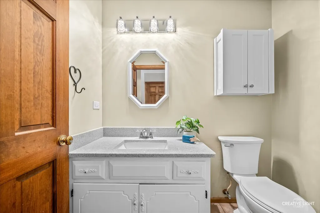 2296 Salisbury Drive Naperville IL 60565