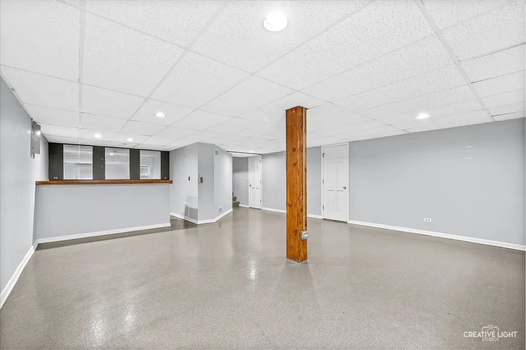 2296 Salisbury Drive Naperville IL 60565