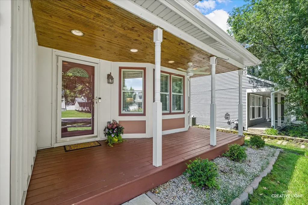 2296 Salisbury Drive Naperville IL 60565