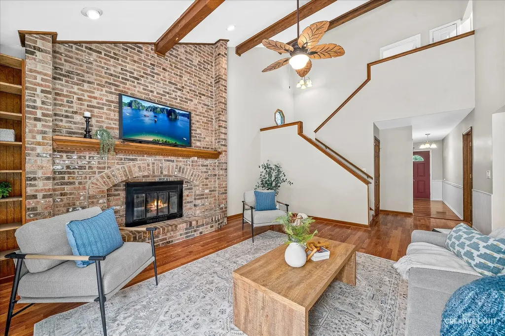2296 Salisbury Drive Naperville IL 60565