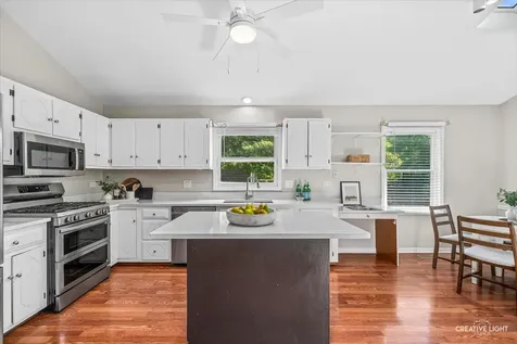 2296 Salisbury Drive Naperville IL 60565