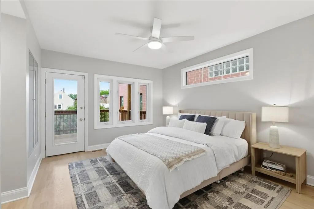 1327 West Barry Street Chicago IL 60657