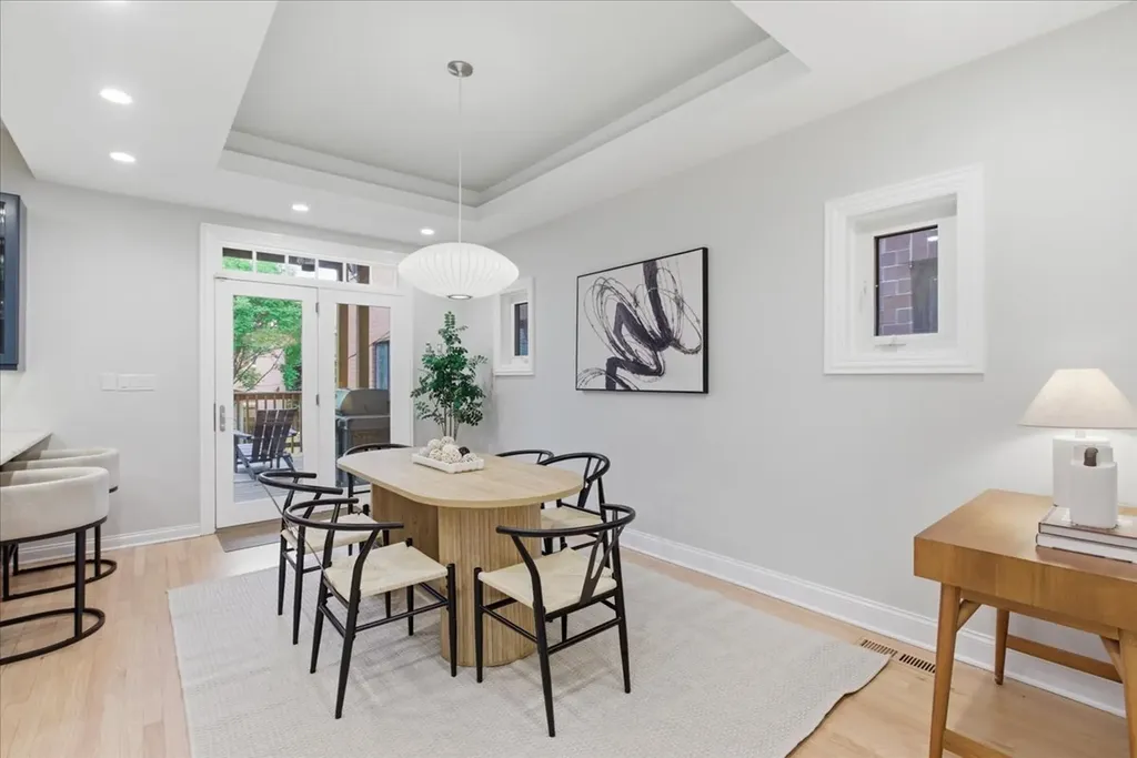 1327 West Barry Street Chicago IL 60657