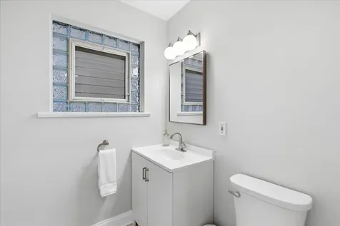 1327 West Barry Street Chicago IL 60657