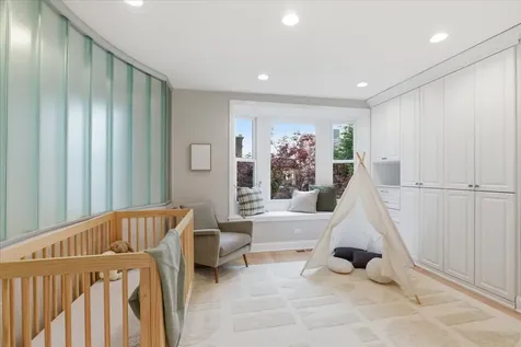 1327 West Barry Street Chicago IL 60657