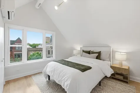 1327 West Barry Street Chicago IL 60657
