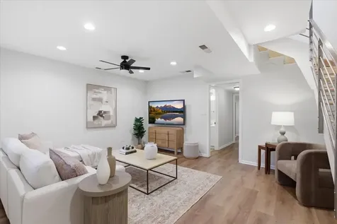 1327 West Barry Street Chicago IL 60657