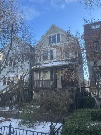 1327 West Barry Street Chicago IL 60657