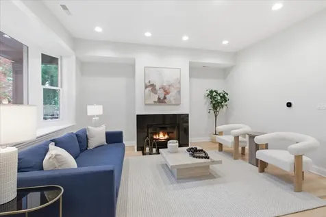 1327 West Barry Street Chicago IL 60657