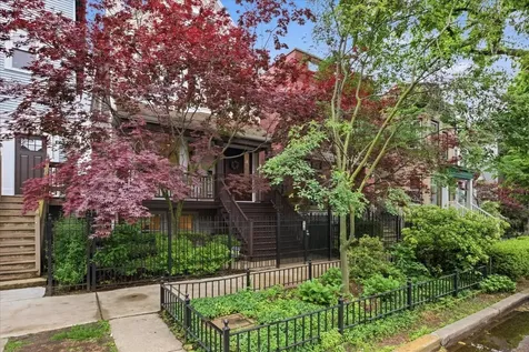 1327 West Barry Street Chicago IL 60657